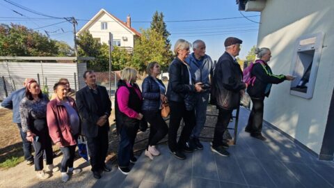 Voždovac dobio prva tri bankomata u Belom Potoku, Zucu i Pinosavi