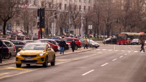 Zeleni venac: Šindić tvrdi da je aktivista SNS napao dečaka